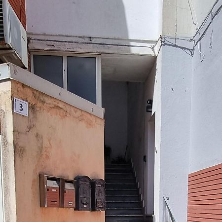 إيغليزياس Black&White Guest House المظهر الخارجي الصورة