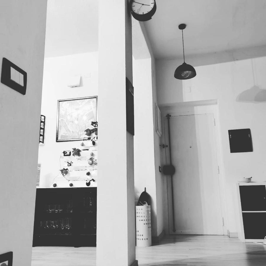 إيغليزياس Black&White Guest House المظهر الخارجي الصورة