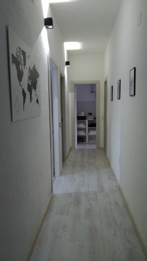 إيغليزياس Black&White Guest House المظهر الخارجي الصورة